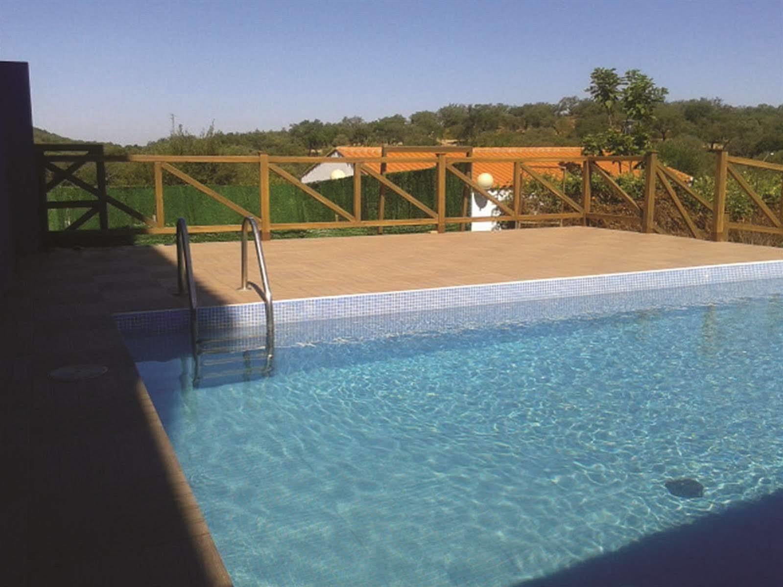Hotel Balneario Fuentes Del Trampal Carmonita Exterior photo