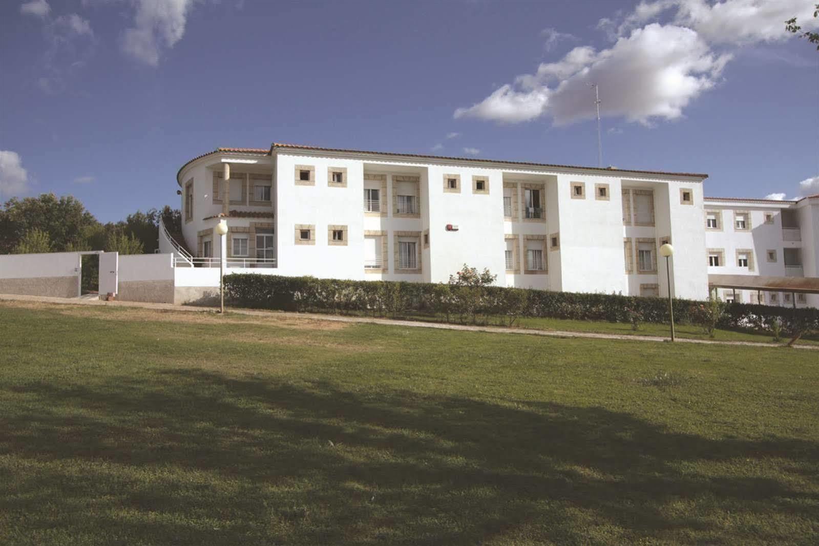 Hotel Balneario Fuentes Del Trampal Carmonita Exterior photo