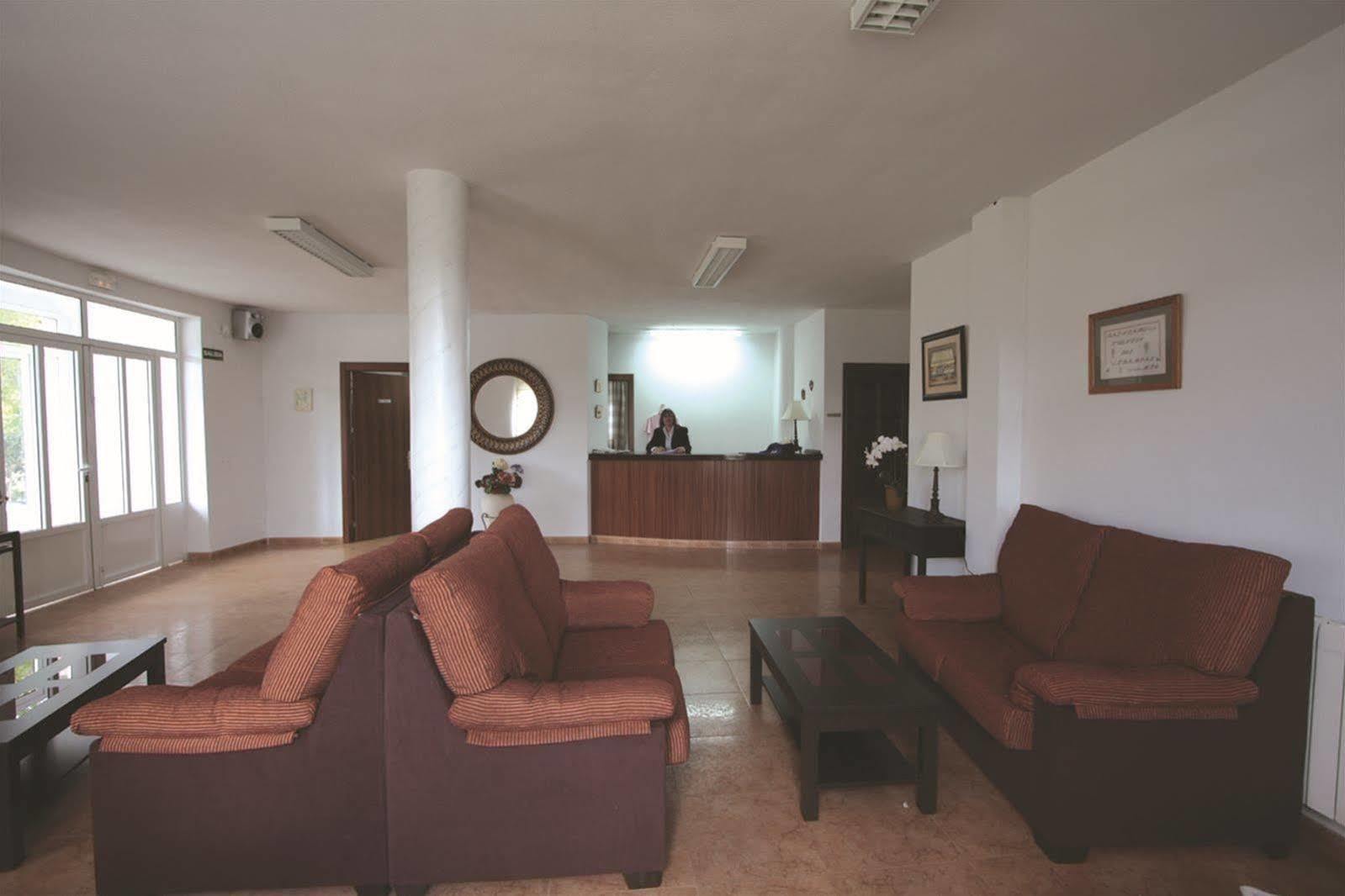 Hotel Balneario Fuentes Del Trampal Carmonita Exterior photo